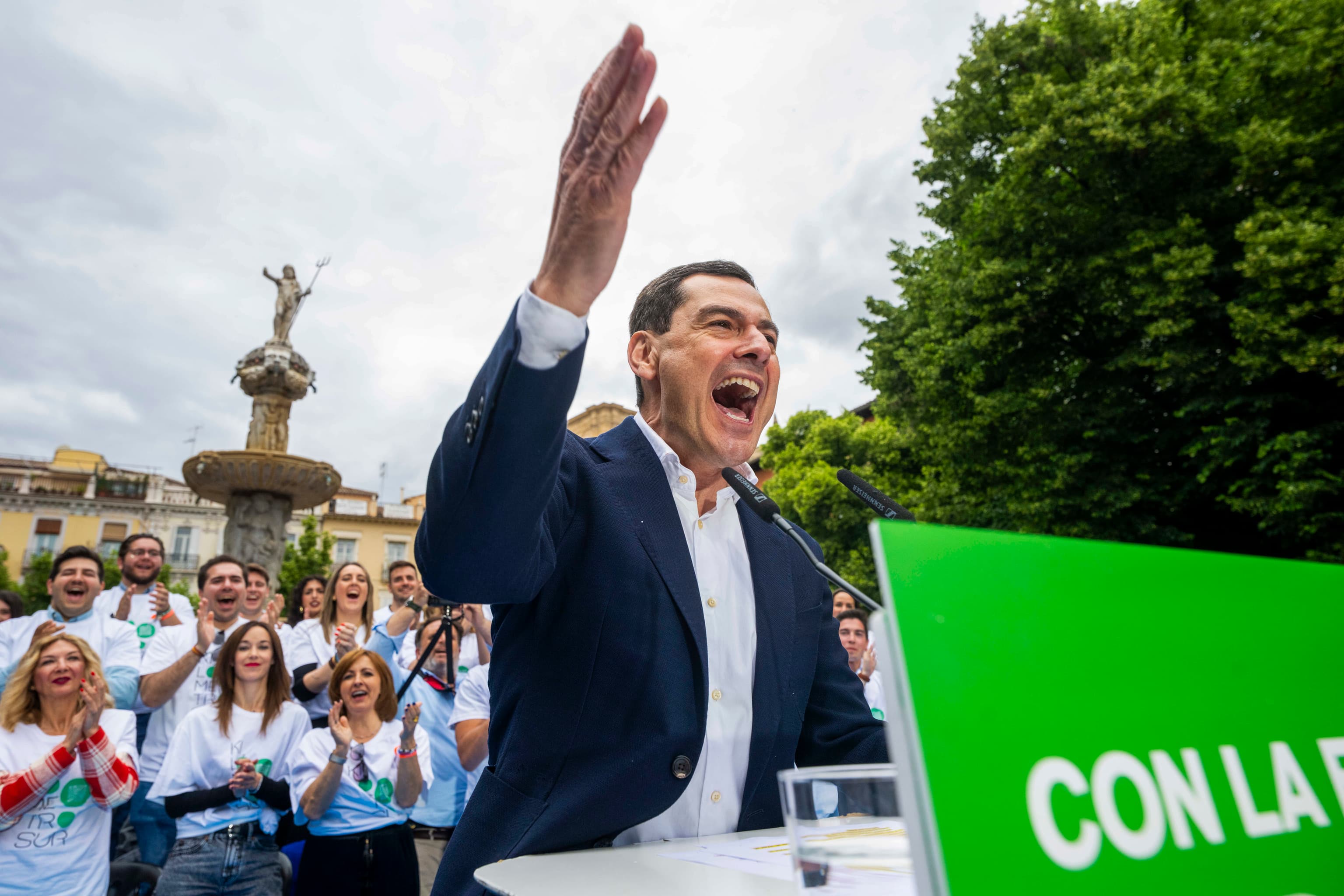 Moreno lidera en las encuestas