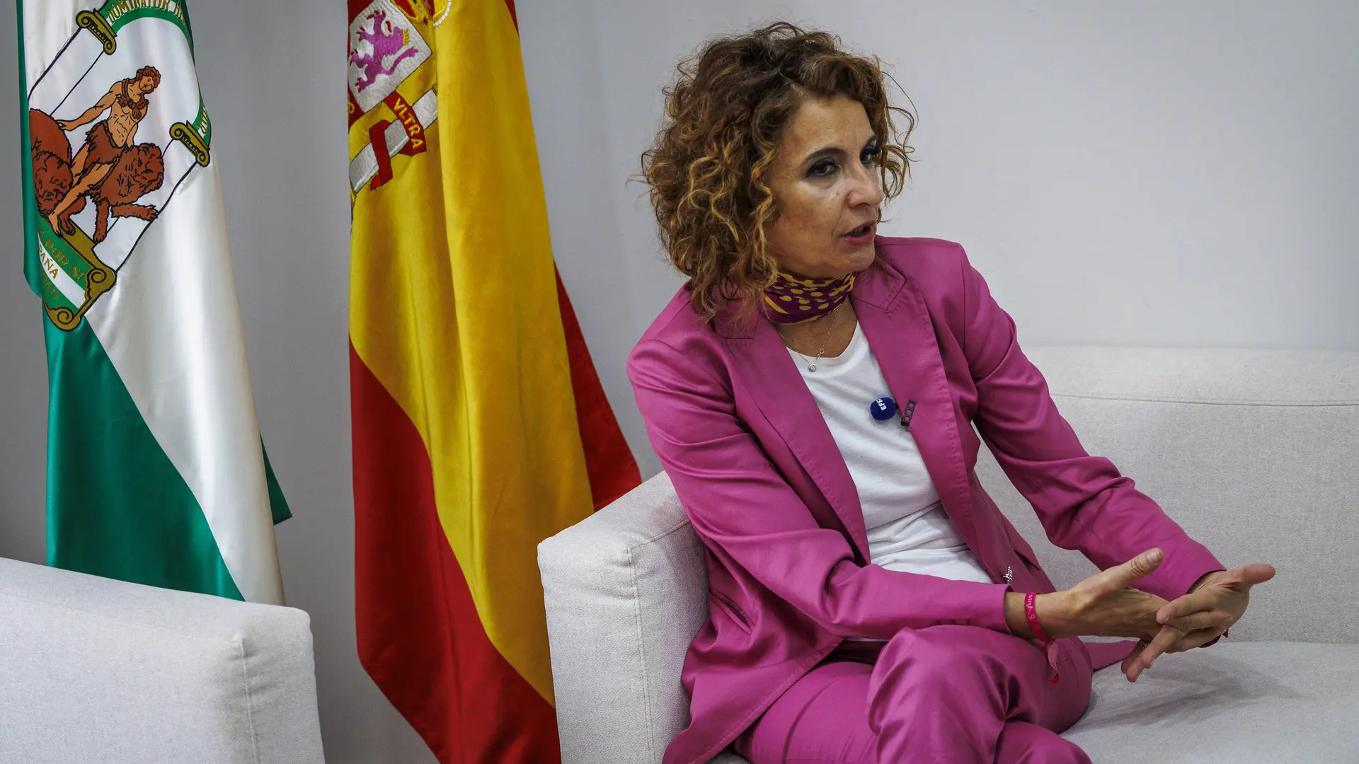 PSOE obligado a rectificar campaña
