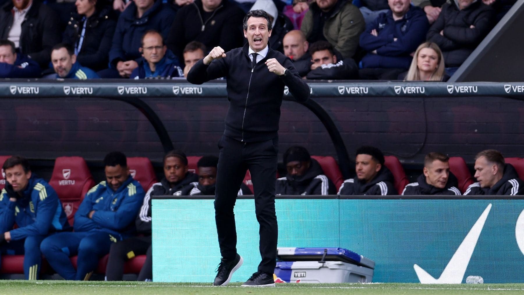 Unai Emery busca título
