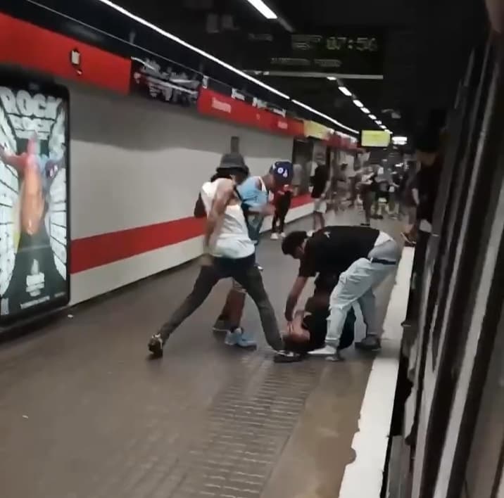 Brutal agresión en Metro de Barcelona
